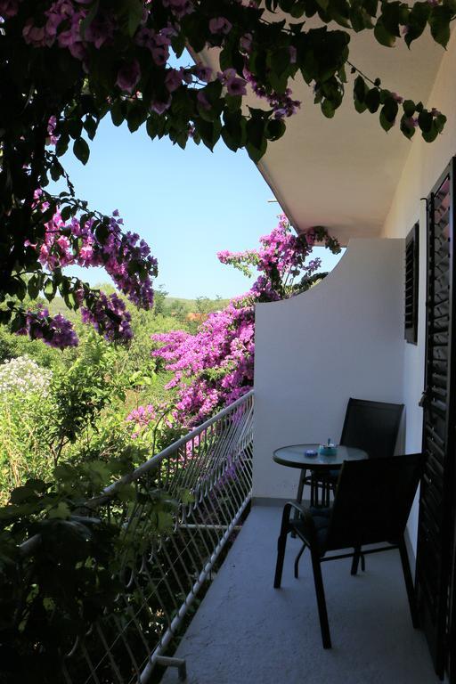 Apartments Milatic Йелса Екстериор снимка