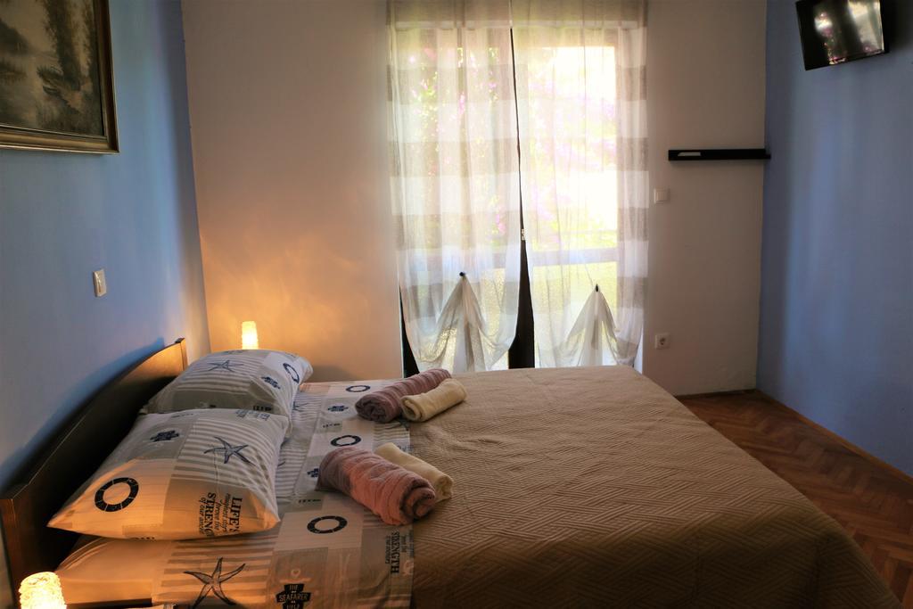Apartments Milatic Йелса Екстериор снимка