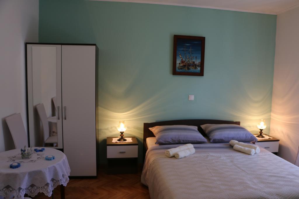 Apartments Milatic Йелса Екстериор снимка