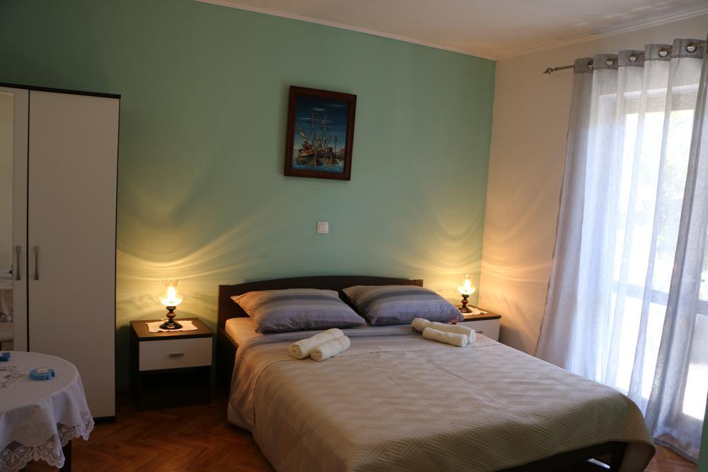 Apartments Milatic Йелса Екстериор снимка