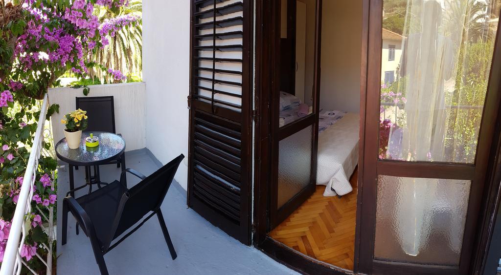 Apartments Milatic Йелса Екстериор снимка